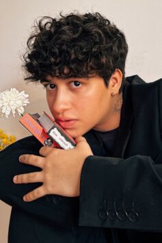 Elayne Baeta Elayne Baeta